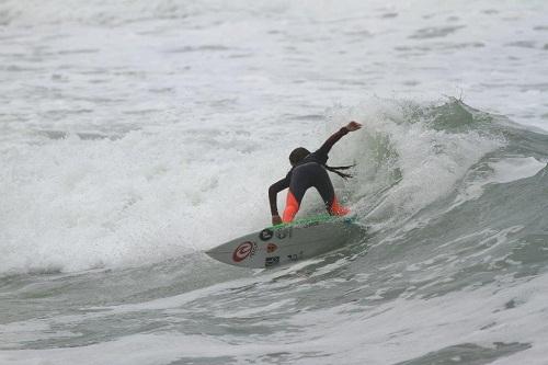 Com ondas de 2 metros e presença de Gabriel Medina, 2ª etapa do Circuito Medina/ASM define os vencedores na Praia de Maresias / Foto: Aleko Stergiou